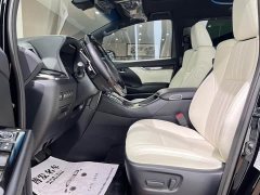 Lexus LM 300h Edition - фото 11