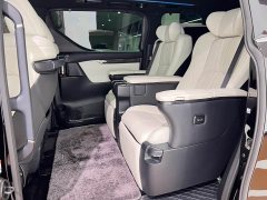 Lexus LM 300h Edition - фото 17