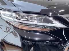 Lexus LM 300h Edition - фото 7
