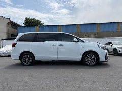 Buick GL8 Land Business Class 652T Luxury - фото 5