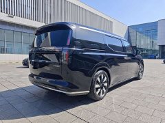 Volvo EM90 Ultra - фото 14