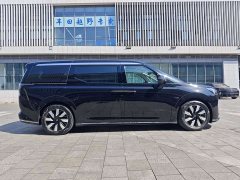 Volvo EM90 Ultra - фото 3