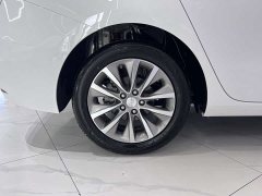 Buick GL6 323T PHEVLuxury Version - фото 19