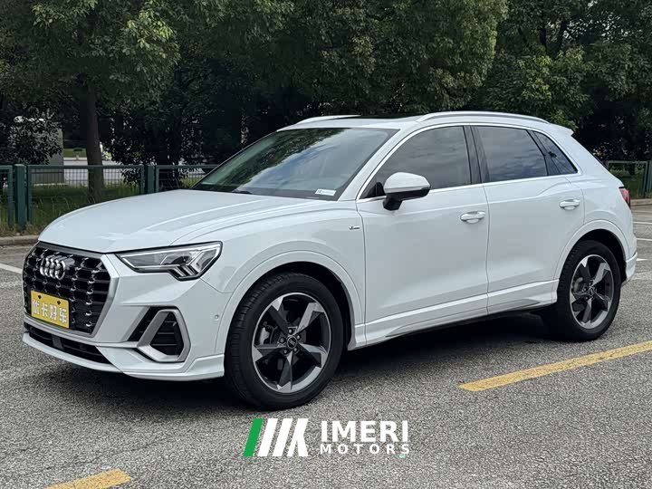 Audi Q3 35 TFSI Fashion Version - автомобиль из Китая