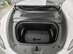 Tesla Model Y Long Range Edition - фото 6