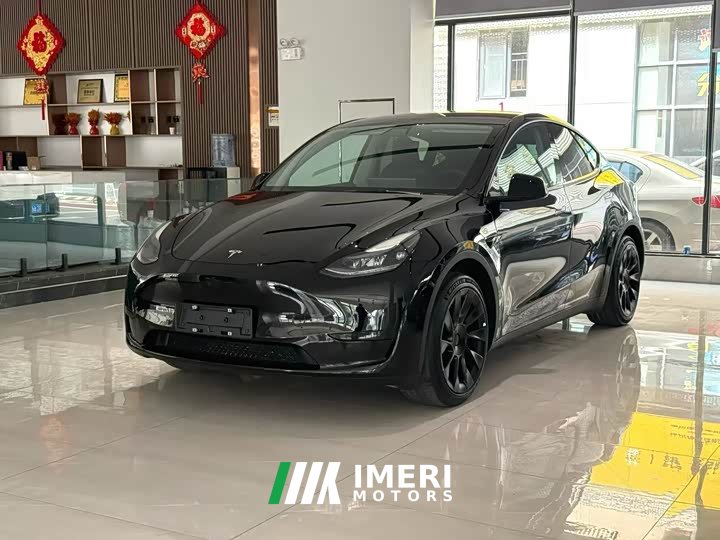 Tesla Model Y Standard Range Edition