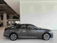 Mercedes-Benz PHEV 2.0L Edition - фото 11