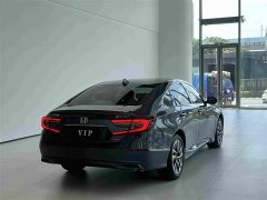 Mercedes-Benz PHEV 2.0L Edition - фото 7