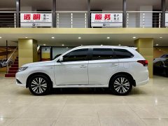 Mitsubishi Outlander 2.0L 2WD Entry-Level 5-Seater - фото 2