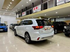 Mitsubishi Outlander 2.0L 2WD Entry-Level 5-Seater - фото 7