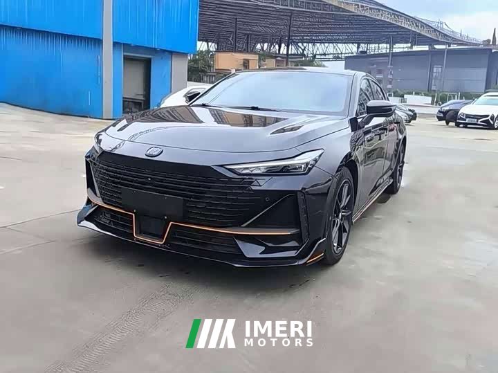 Changan UNI-V 1.5T Version - автомобиль из Китая
