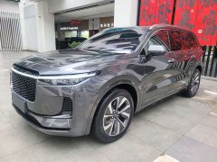 Li Auto ONE Extended-Range 6-Seater - фото 1