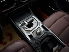 Lynk & Co Haoyue 1.8TD DCT black gold limited edition 7 seats - фото 8