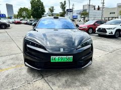 Yangwang U7 PHEV Luxury Edition - фото 2