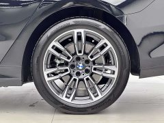 BMW 5 Series 530Li Leading M Sports Package - фото 17