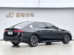 BMW 5 Series 530Li Leading M Sports Package - фото 4