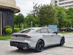 Changan UNI-V 1.5T Premium Version - фото 7