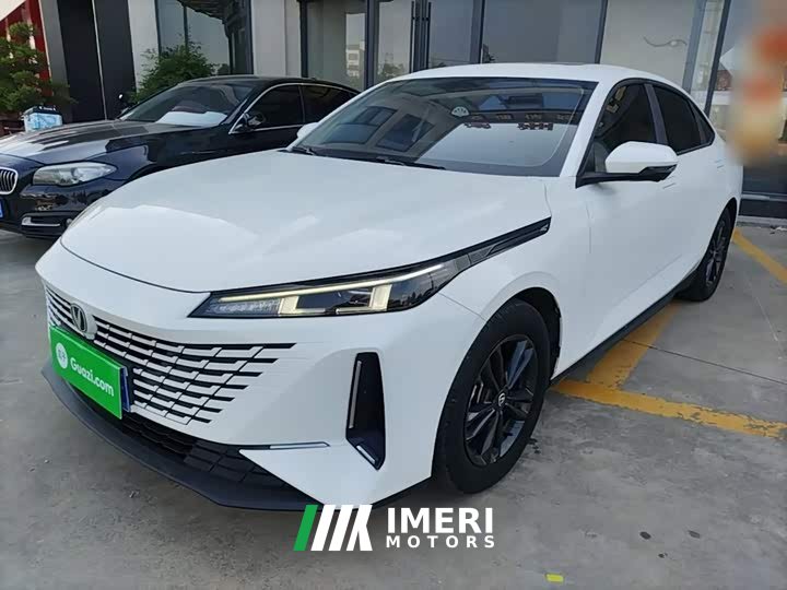 Changan NE 1.5T GDI DCTDeluxe Version - автомобиль из Китая