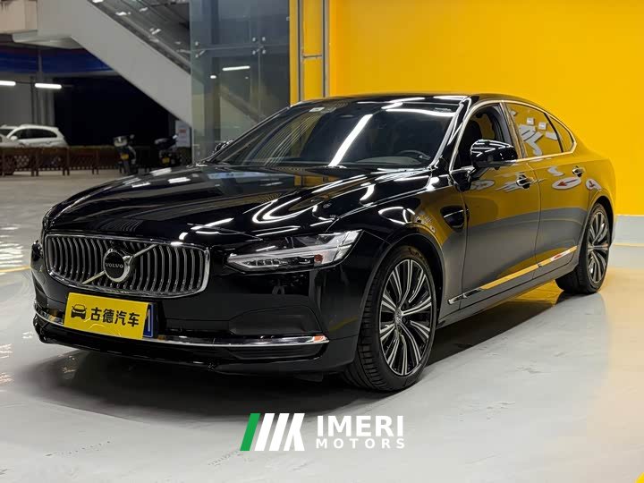 Volvo S90 B5 Luxury Edition