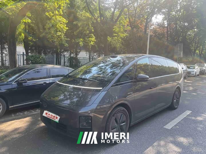 Li Auto MEGA Home Edition - автомобиль из Китая