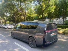 Li Auto MEGA Home Edition - фото 2