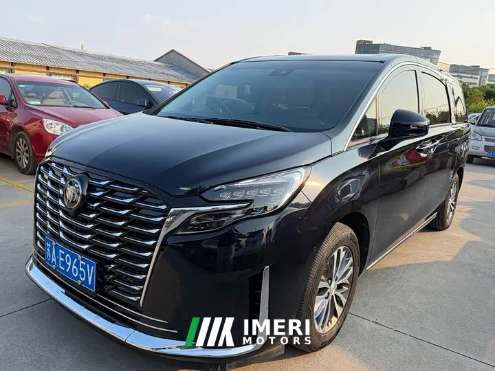 Buick GL8 ES Lu Zun Exclusive - автомобиль из Китая