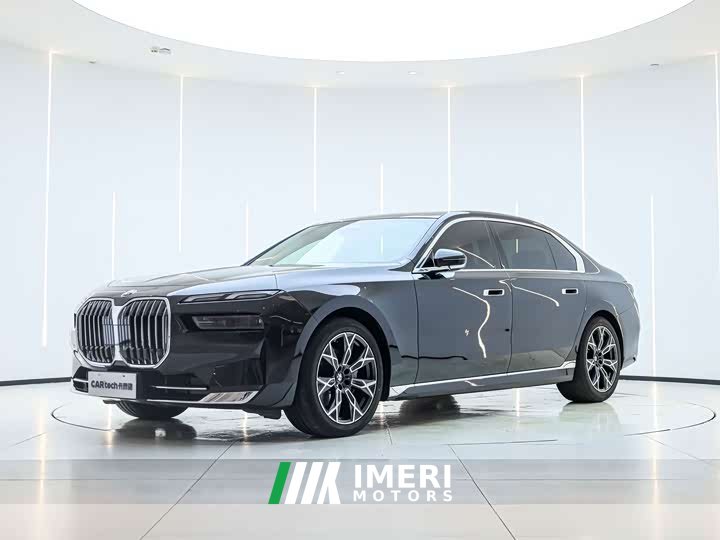 BMW 7 735Li Luxury - автомобиль из Китая