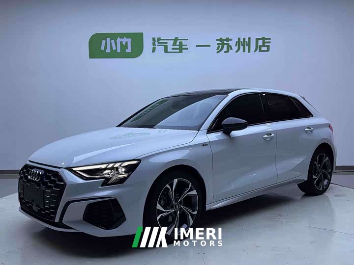 Audi A3 Sportback 35 TFSI Luxury Version - автомобиль из Китая