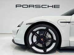 Porsche Taycan - фото 10