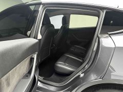 Tesla Model Y Long Range Edition 3D7 - фото 9