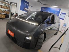 Li Auto MEGA Home Edition - фото 10