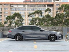 BMW 5 Series 530Li M Sport Luxury Package - фото 3