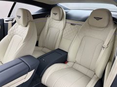 Audi 4.0T GT V8 - фото 8