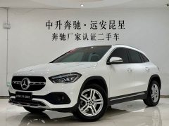 Mercedes-Benz GLA 200 - фото 1