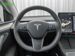 Tesla Model Y Edition - фото 17