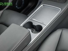 Tesla Model Y Edition - фото 19