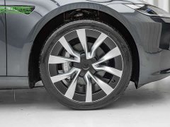 Tesla Model 3 Edition - фото 11