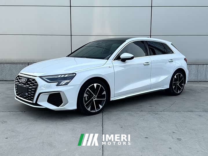 Audi A3 Sportback 35 TFSI Fashion Version - автомобиль из Китая