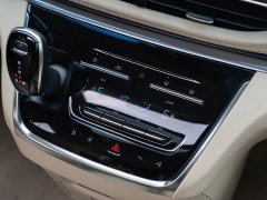 Buick GL8 land business class premium type - фото 16