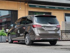 Buick GL8 land business class premium type - фото 4