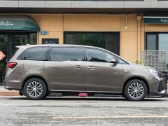 Buick GL8 land business class premium type - фото 6