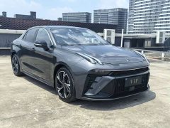 Lynk & Co 03 1.5TD DCTPro - фото 3