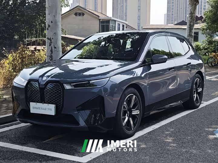 BMW iX xDrive40 - автомобиль из Китая