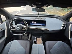 BMW iX xDrive40 - фото 11