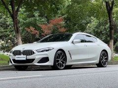 BMW 8 840i M - фото 1
