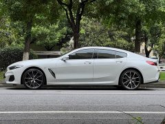 BMW 8 840i M - фото 7