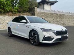 Lynk & Co Octavia facelift PRO TSI280 exclusive version - фото 3
