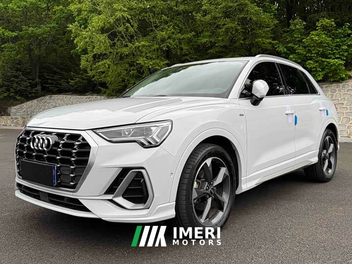 Audi Q3 35 TFSI Fashionable and Dynamic