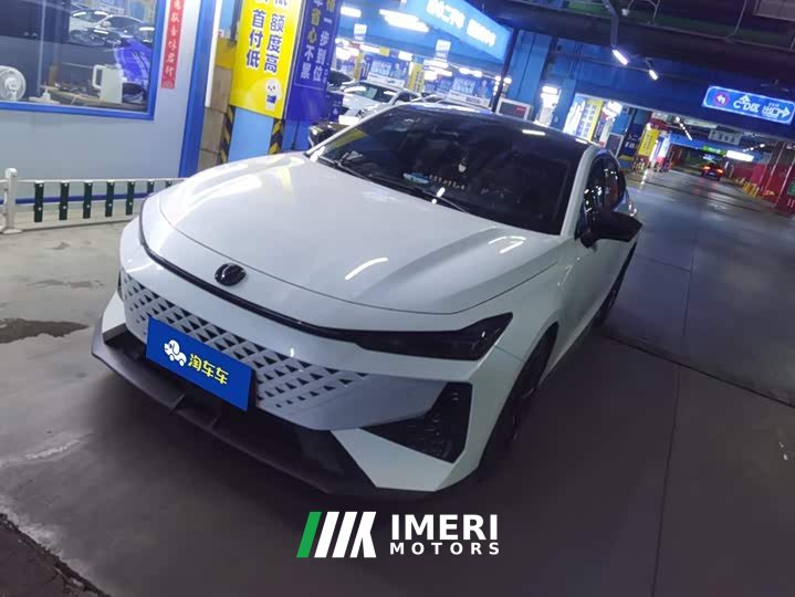 Changan UNI-V 1.5T Premium Version - автомобиль из Китая
