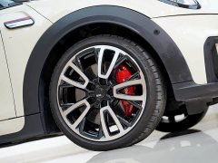 BMW MINI JCW 2.0T JOHN COOPER WORKS Pat MossAnniversary Edition - фото 10